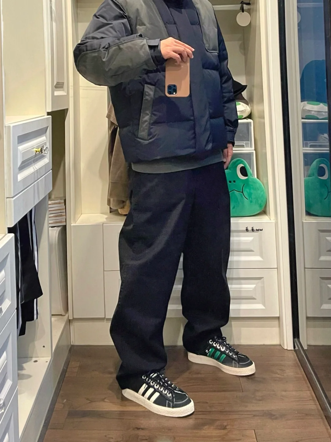 黑灰叠穿｜羽绒服穿搭