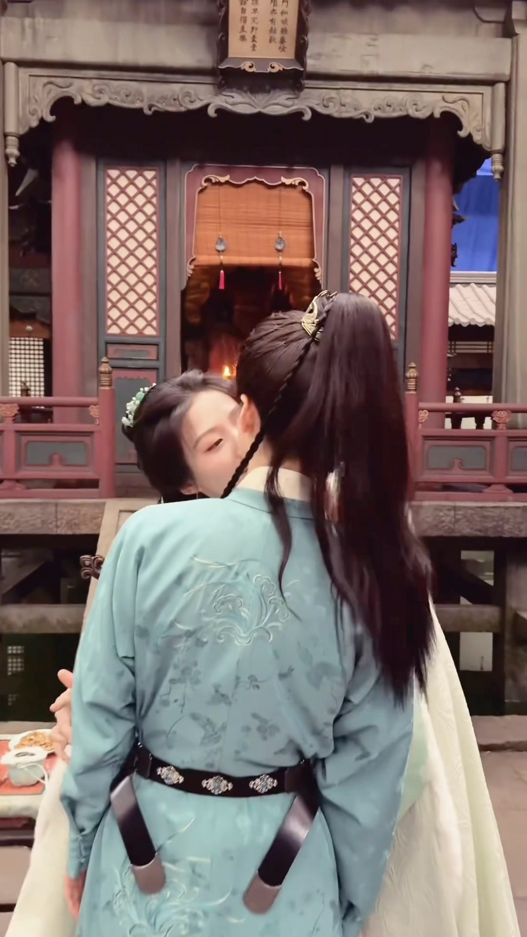 但凡网瘾小点都不知道卢昱晓赵昭仪在玩的什么梗卢昱晓赵昭仪抽象到一块了 卢昱晓赵昭