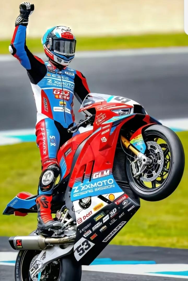 张雪太敢说！不用中国车手只因跑不快，背后真相扎心又现实！
 
张雪一句直白的“跑