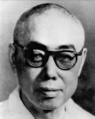 1968年，被永久开除党籍的国歌词作者田汉，在狱中结束了70载的生命，过了7年，