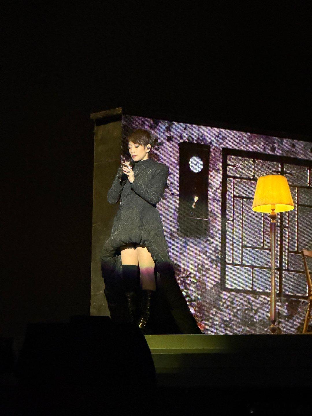 耳帝连发两篇小作文锐评林忆莲 哇塞！耳帝大晚上连发两篇小作文夸林忆莲福州演唱会！