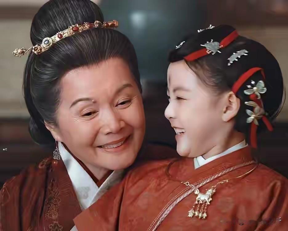 央8新开播的《家业》很好看，就是第一集出场人物太多，关系有点乱，梳理一下人物关系