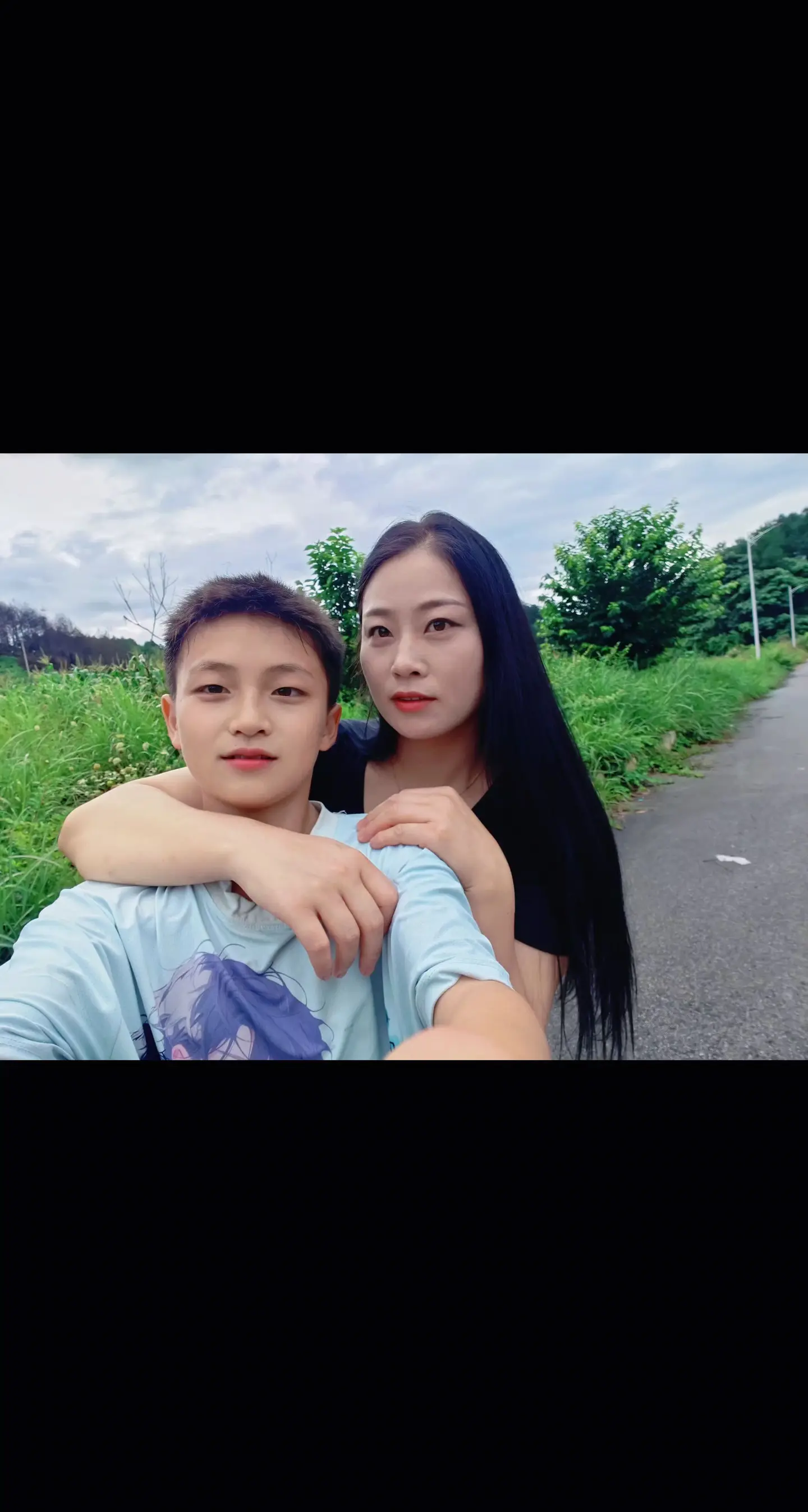 感谢我的小宝贝用他全部的家当给我买了一个项链。这辈子有你们两个我是最幸福的！