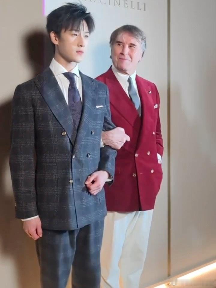 李昀锐说自己28了不是宝宝了 多大在长辈眼里都是宝宝[偷笑]看BrunelloC