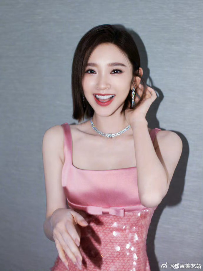 乘风2026姐姐后场出片姐姐们后场大片合集来袭，后台秒变时尚秀场，风格百变又闪耀