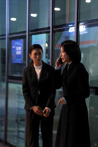 毛俊杰说什么这女的看柳韵的角色，瞬间回忆起小时候看《丑女无敌》的时候，毛俊杰的演