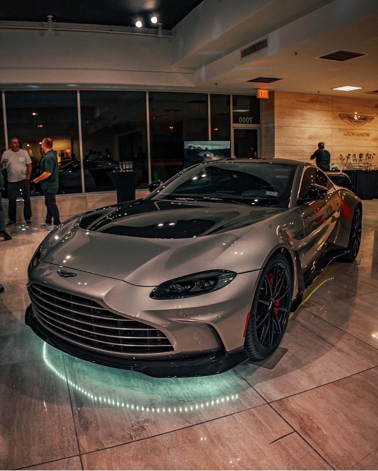 有史以来最好看前脸！阿斯顿马丁V12 Vantage#Vantage##car时