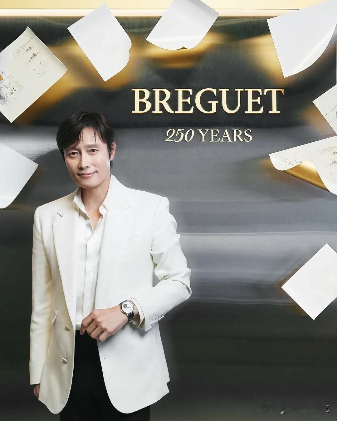 28日，演员李秉宪在自己的Instagram上上传了多张照片。公开的照片中，李秉