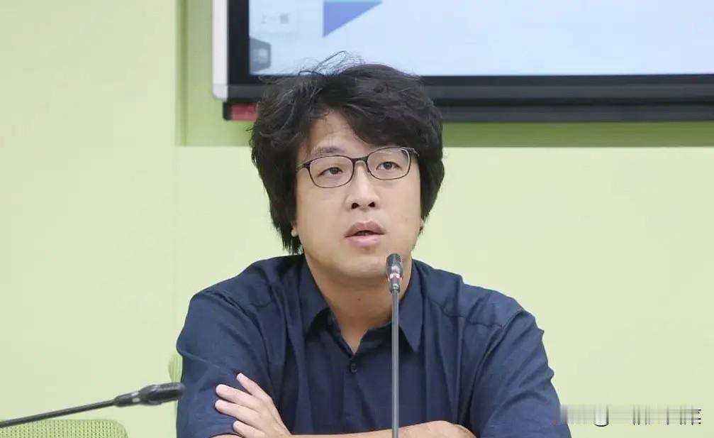 川普称“不希望台独” 沈伯洋叫嚣：“台湾现状是主权独立国家”

针对川普警告台湾