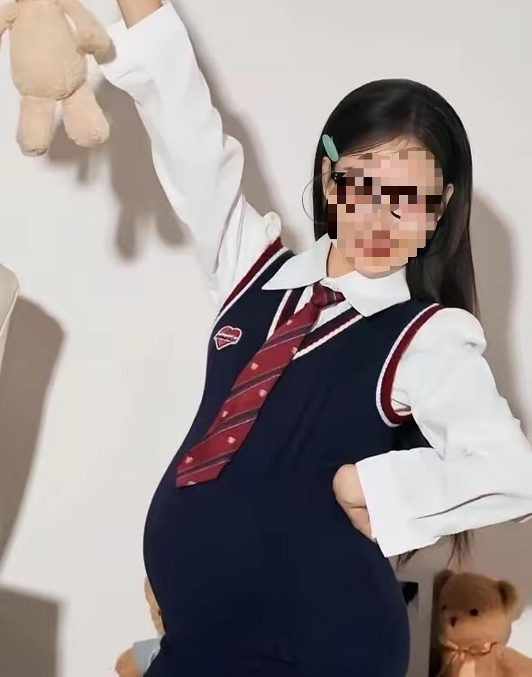南师大女生怀三胞胎，两家不甩锅，男方亮家底，女方妈只愁女儿前途。姑娘休学生娃，男