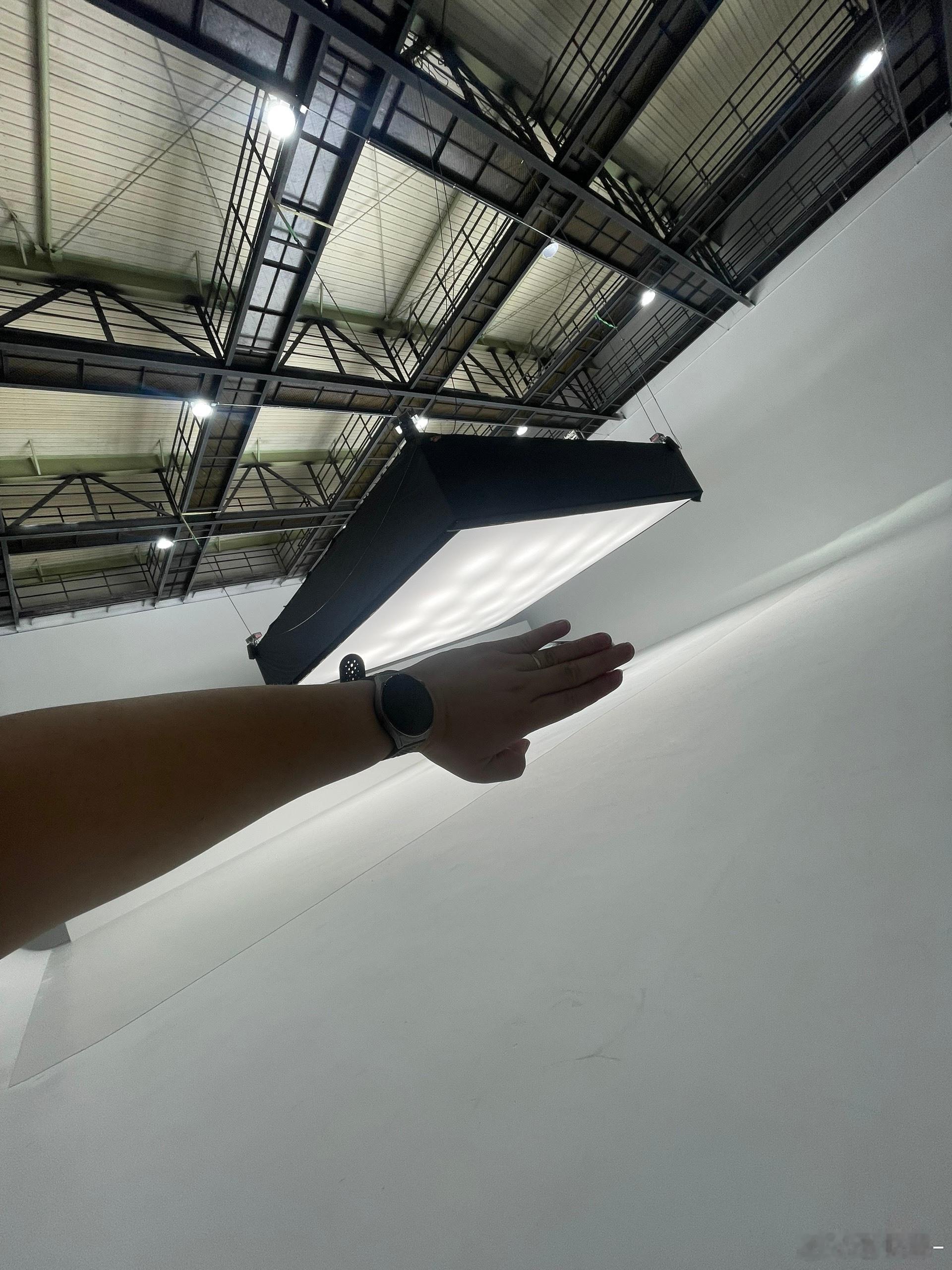 早晨，嗨佬们！成都车展我和汽车的日常