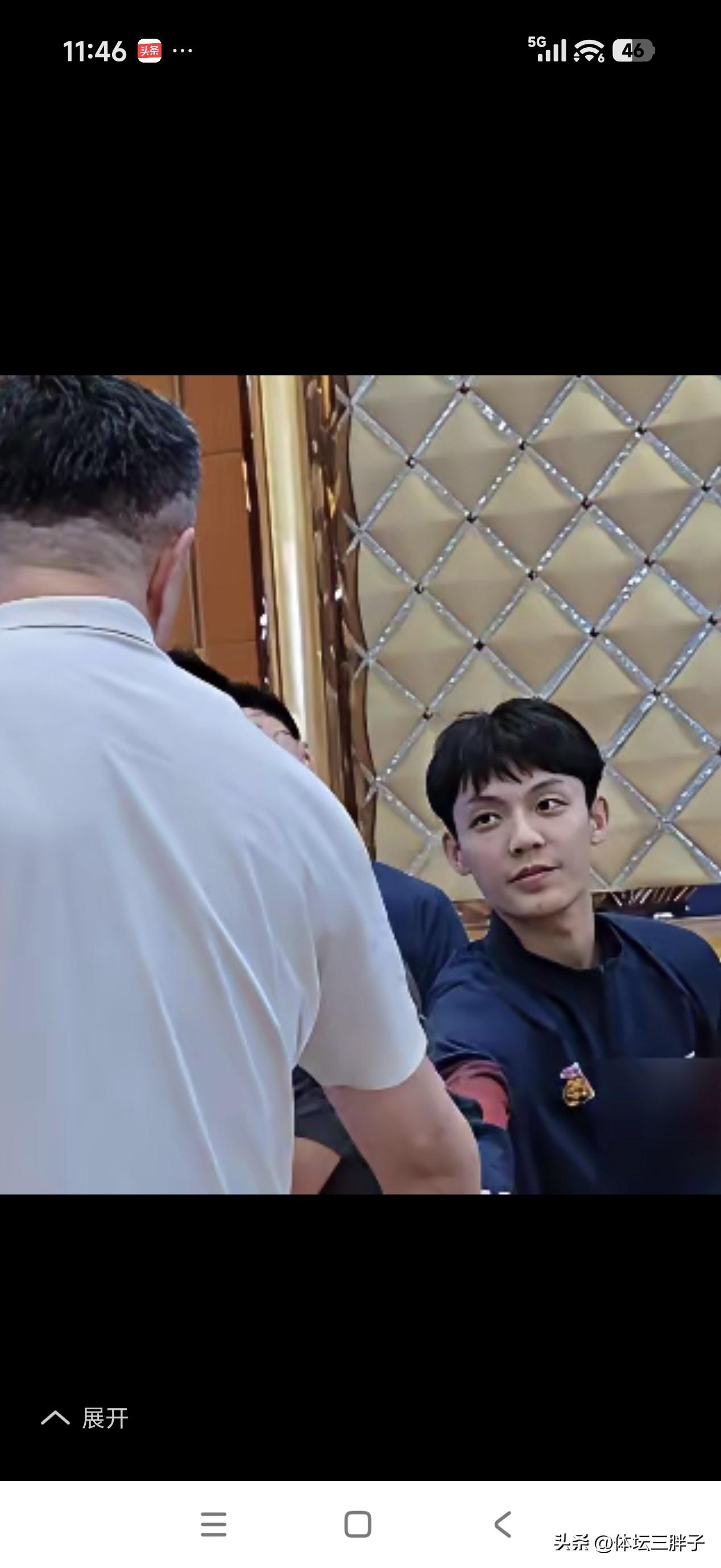 徐杰B类合同一签5年，70万的年薪，成为一些居心不良球迷的笑谈，也是这两年徐杰闷
