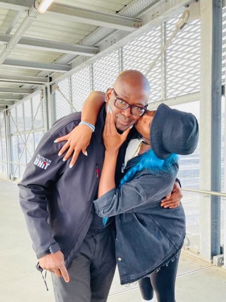 塞拉：这个人给了我一切，我爱你，爸爸！ 