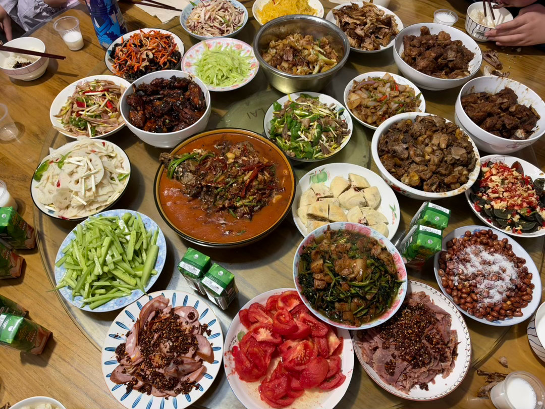 中秋节快乐中秋快乐，今天放假[心] ​​​