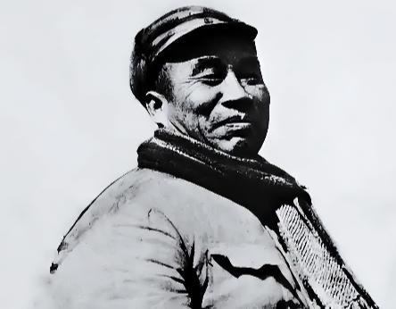 1934年春，红军即将开始长征时，朱德夫人康克清突然发现，原先在朱德身边担任贴身