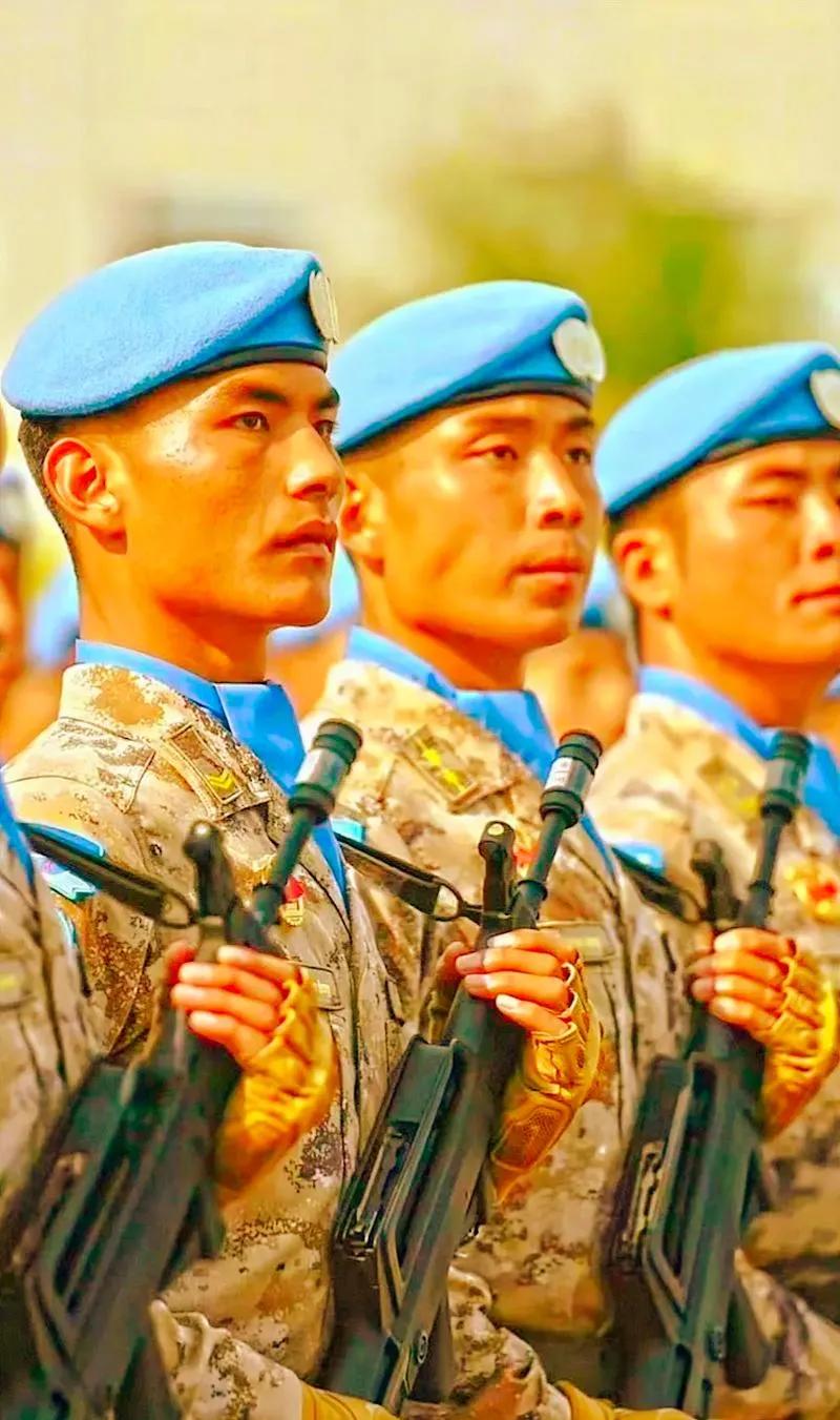 联合国维和部队是冲突地区实现和平的关键力量，但其作用受多重因素制约，成效不一。