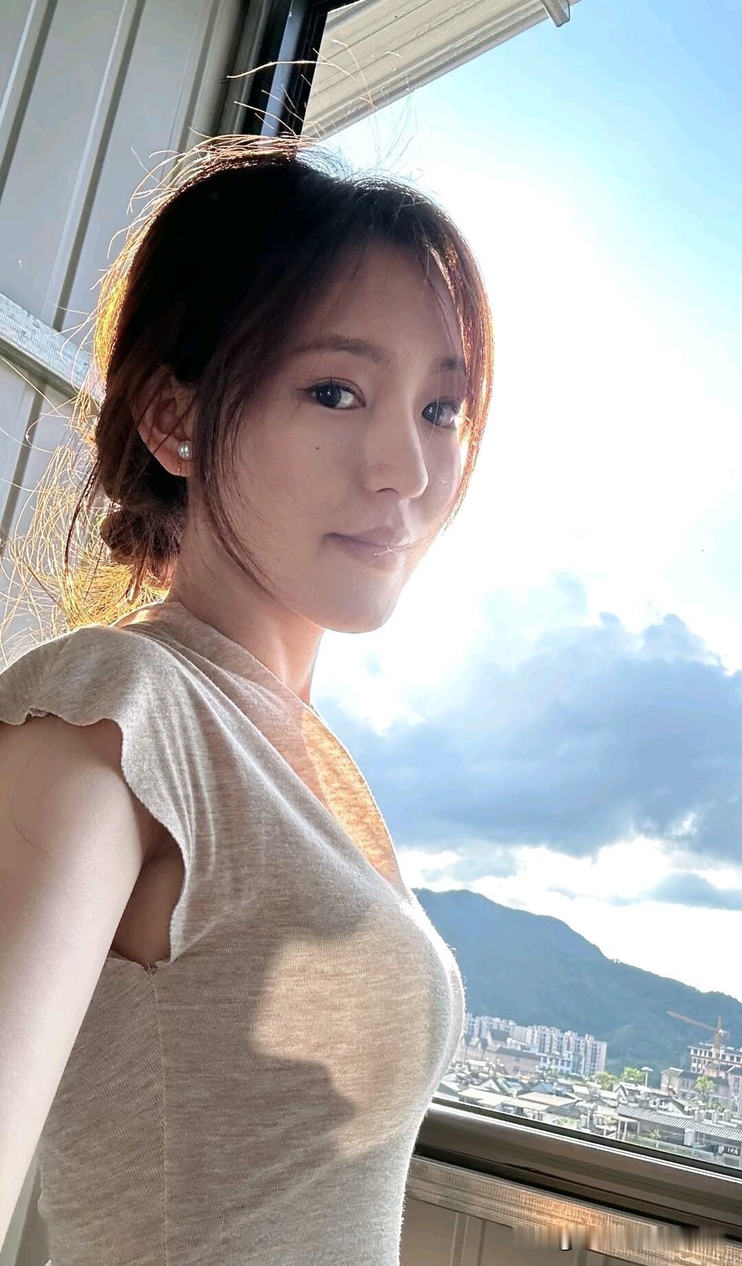 冬日生活打卡季终于明白什么是回眸一笑百媚生了