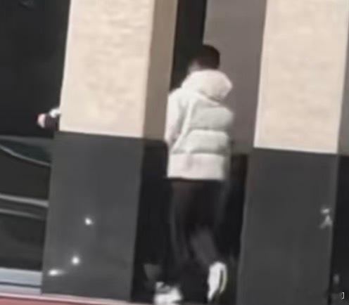 今日份小莎[笑哈哈] ​​​