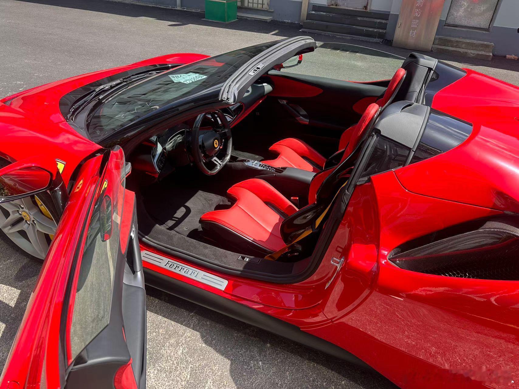 法拉利SF90 Spider，24年落户，1890公里 