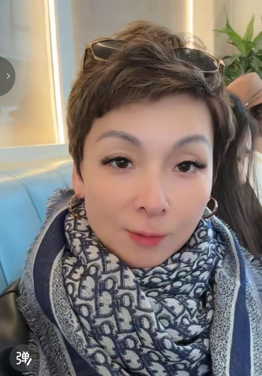 麻六记高管洋洋趁着过生日之际选择休假几天带着老妈和家人一起出游。过去的一段时间洋