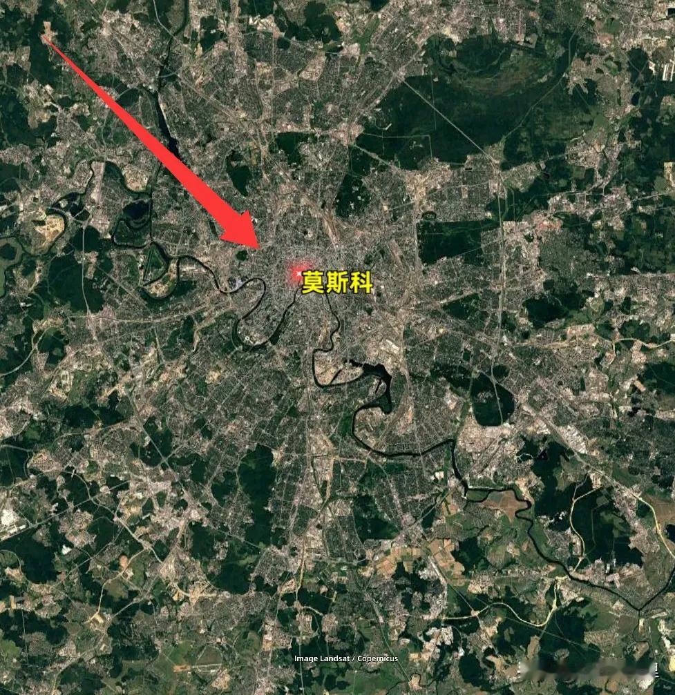 强大德军成片冻死在莫斯科时，为何不烧树木取暖？苏联人做法很.


强大德军成片冻