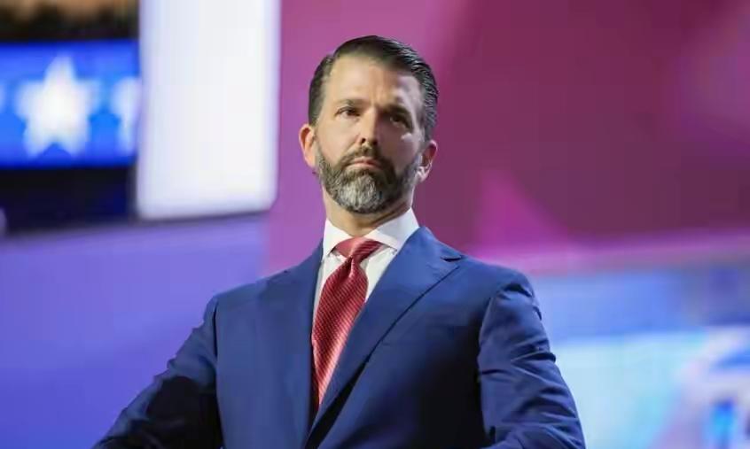 特朗普长子：如果基辅不同意和平，美国将“离开”乌克兰！
来源于X原推特
罗鸿：特