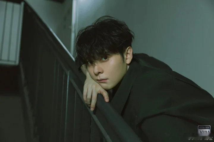 尤长靖手机掉了哈哈哈哈尤长靖的手机怎么也这么可爱！！尤长靖上车手机下车尤长靖都上