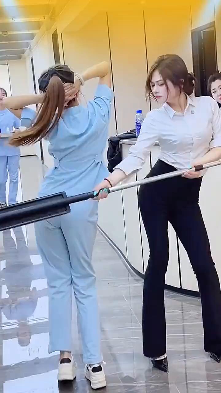 哈哈哈。