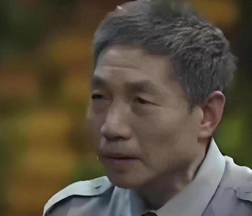 1970年云南地震，14名女兵被1老兵徒手救出，45年后得知老兵做了月薪1200