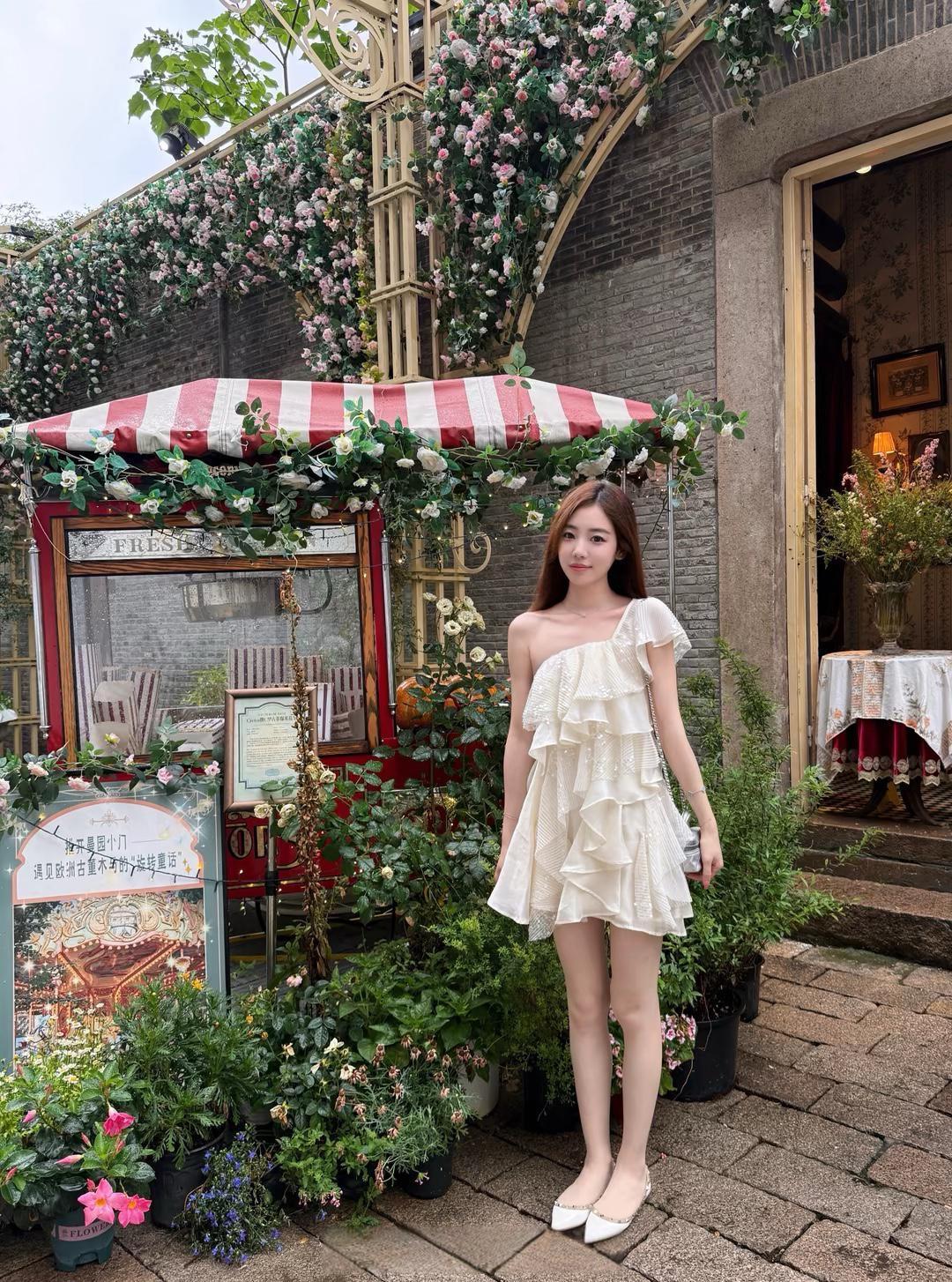 日常穿搭怎样穿搭能显示出温柔的女生气质? 牛仔裤如何穿出时尚感?