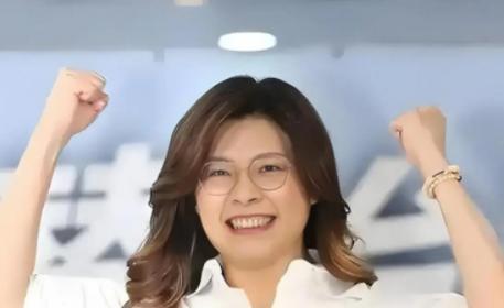 国民党已经正式退出了历史舞台的主角席位，郑丽文公开拒绝一国两制，等于是蓝营亲手切