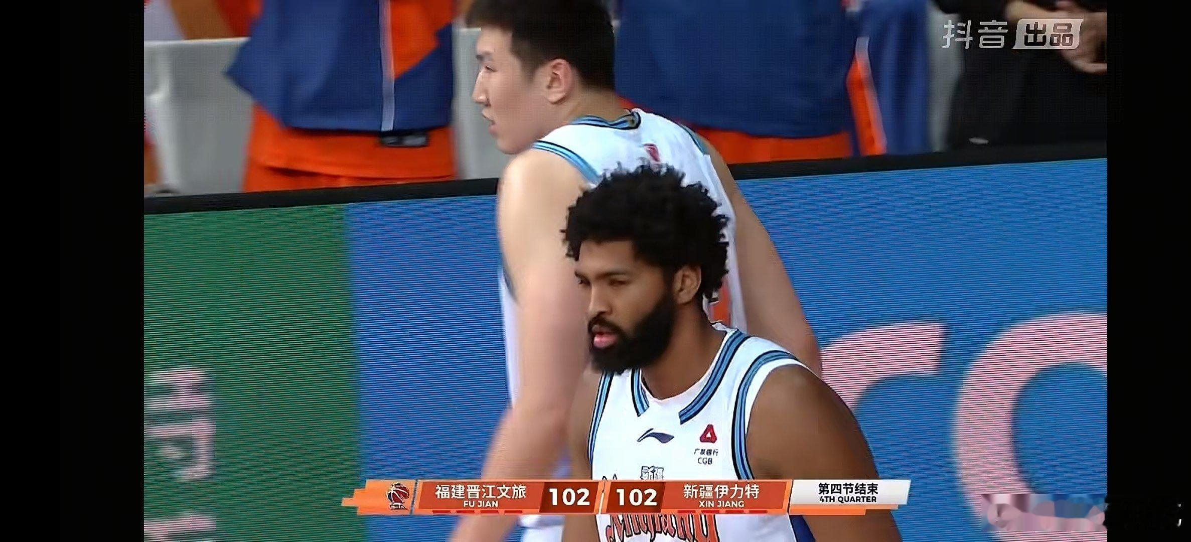 啊？进加时赛了。。。不过，我还是看好新疆队今晚赢球的，加时赛福建队三分球应该不怎