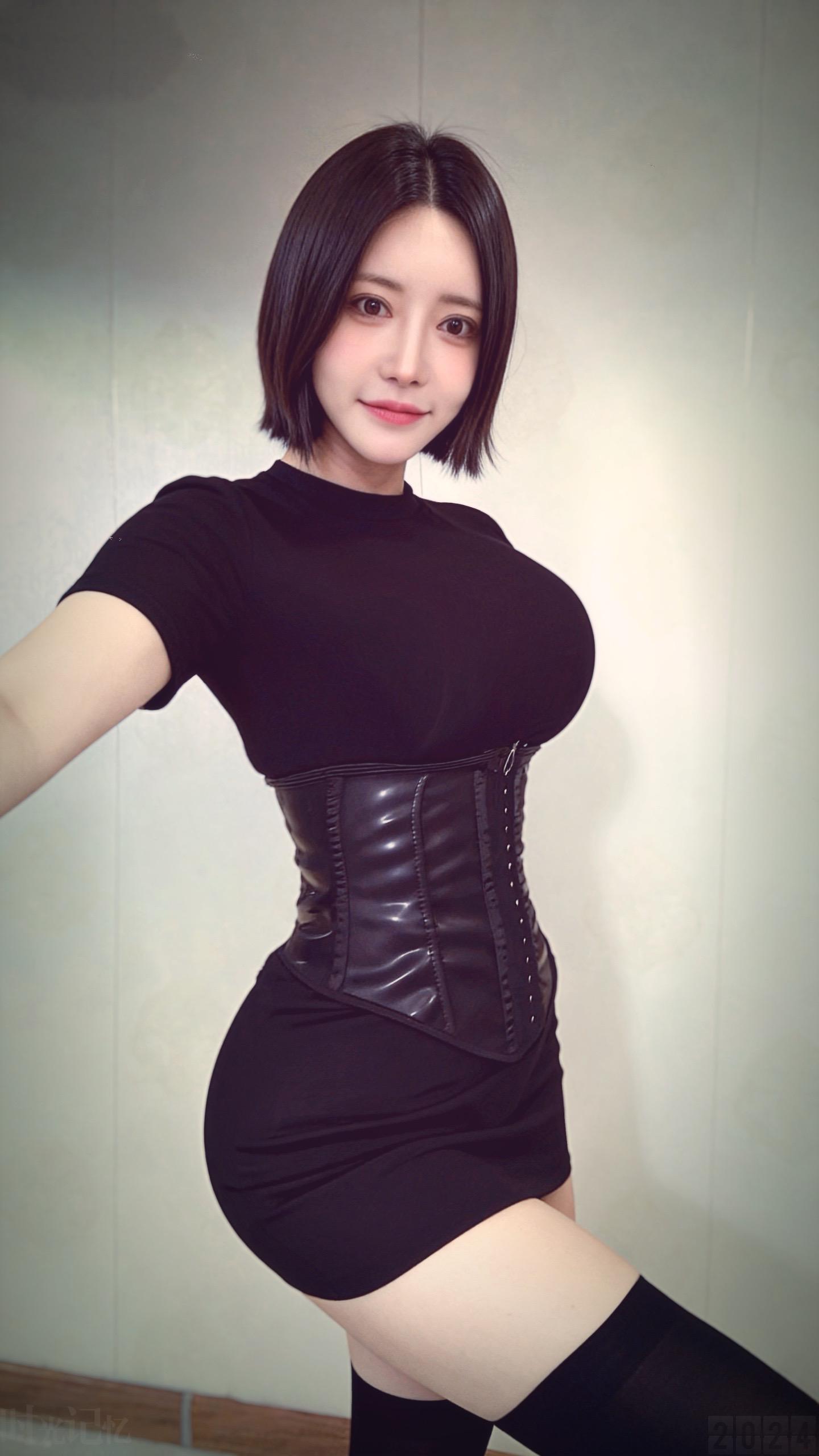 身材你品你细细的品 听说这是男生都喜欢的动作 御姐穿搭