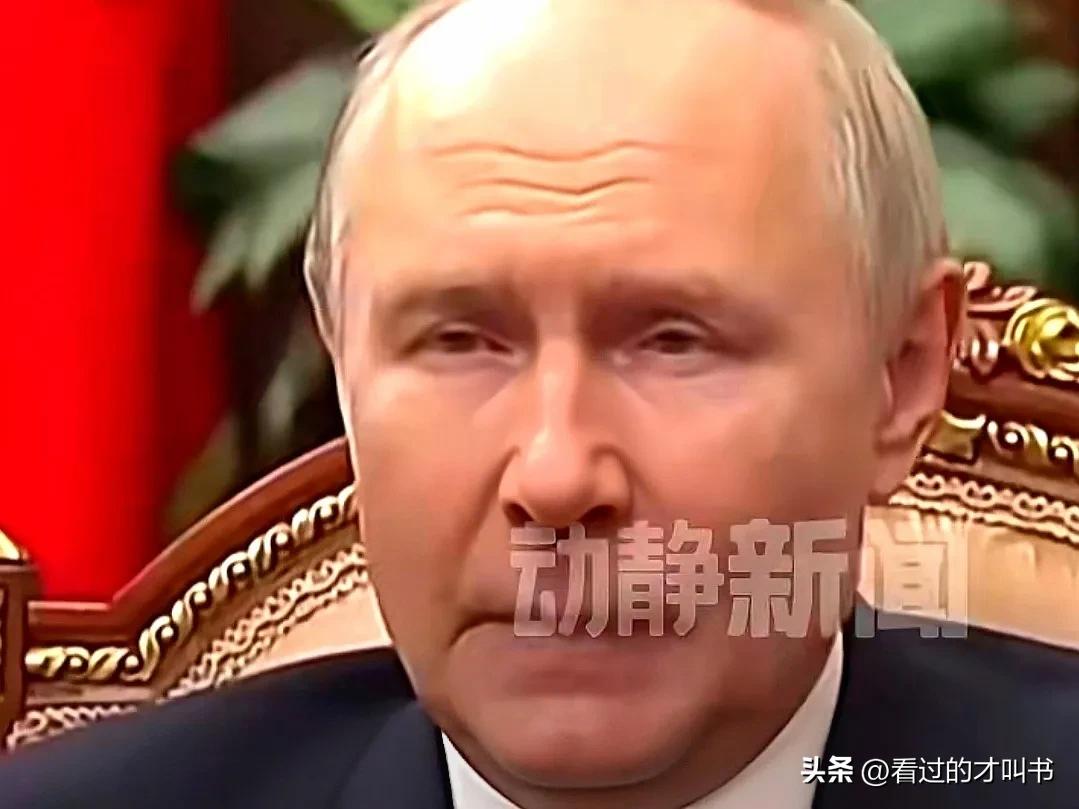 普京：俄方期待继续与美国谈判。
俄总统普京28日在接受采访时首次承认，乌克兰近期