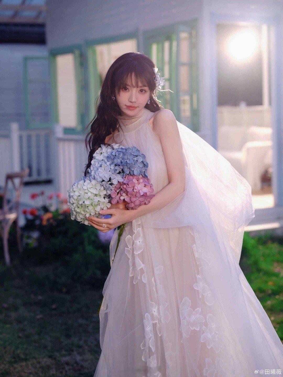 田曦薇参加春晚彩排路透 小田不愧是闷声干大事啊，没想到田曦薇居然参加了2026春