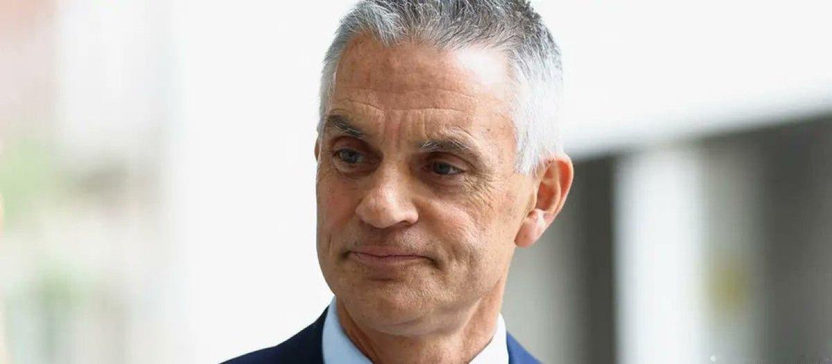 BBC总裁蒂姆·戴维（Tim Davie）和BBC新闻部主任黛博拉·特尼斯（De