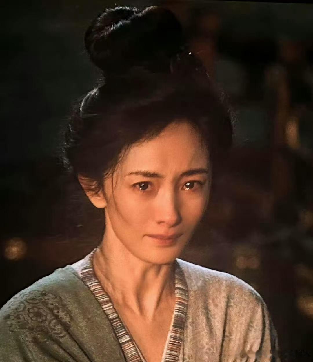 杨幂六月王许梅七月郑玉婷杨幂的灵气又回来了六月王许梅七月郑玉婷，两个角色充分证明