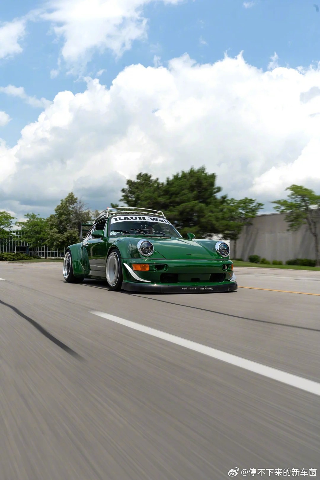 早上好，标准绿蛙来了 