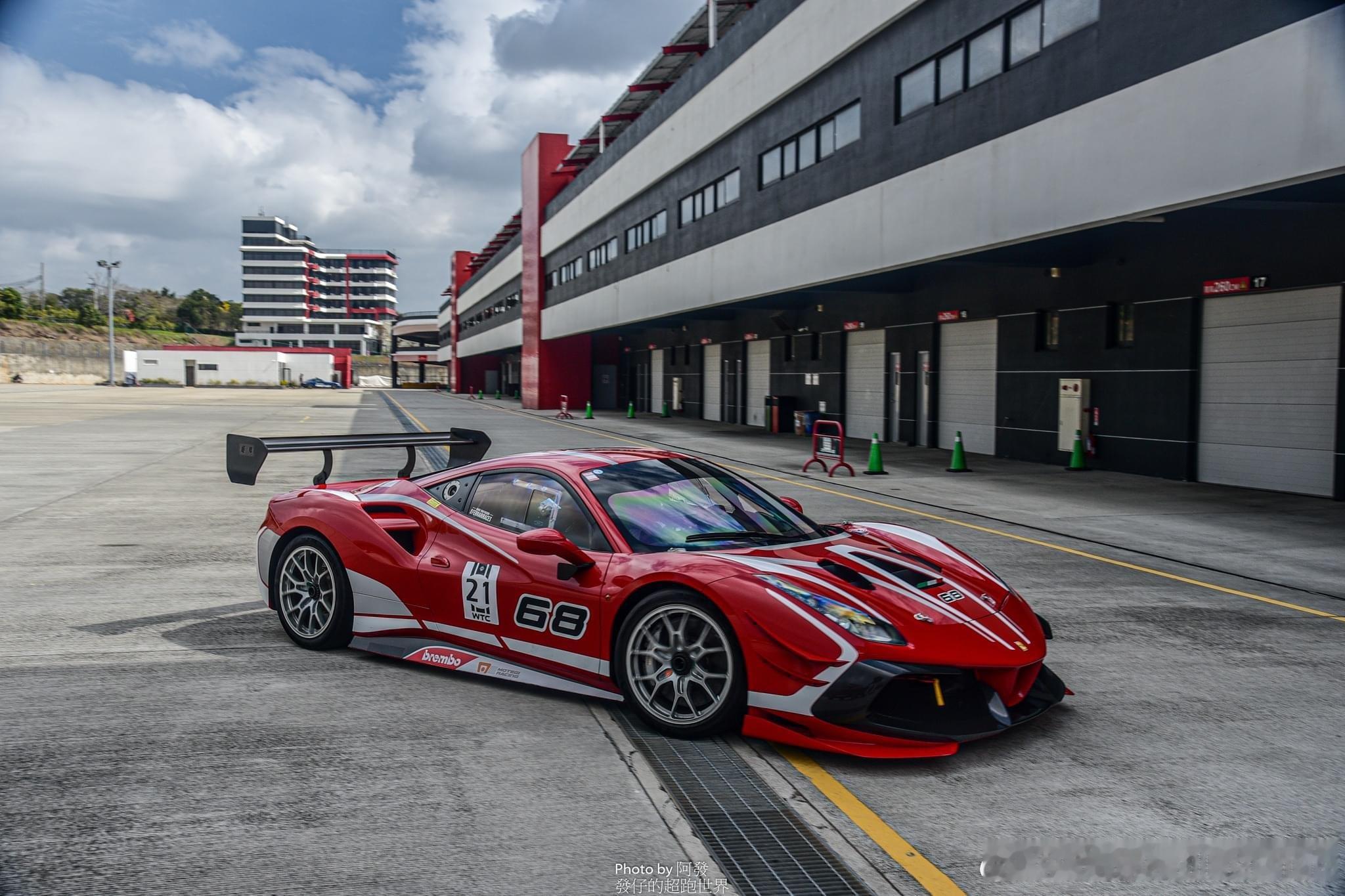 #台湾酷车# 🇮🇹Ferrari 488 Challenge EVO 賽道限