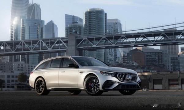 新款奔驰AMG E53，外观时尚，搭载3.0T+四驱，3.8秒破百！