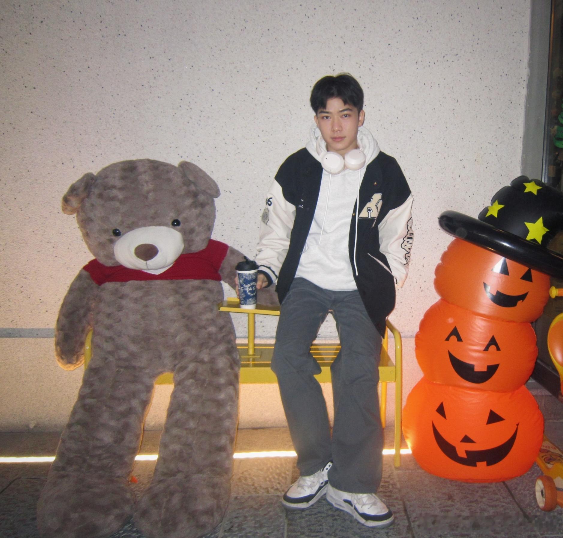 plog  🎈 好事多磨最近天冷了，慢慢开始期待下雪了，每天其实也挺枯燥，白天