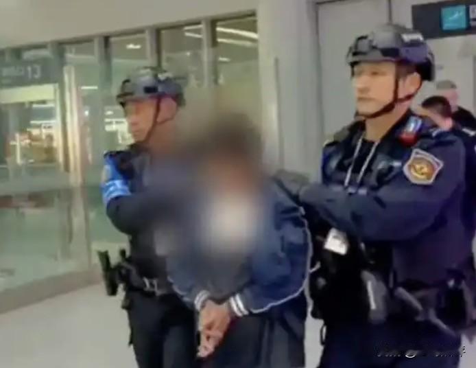 果然有时候对自己人最狠的，还得是自己人！福建商人施纯芳，就是一个最好的证明！
施