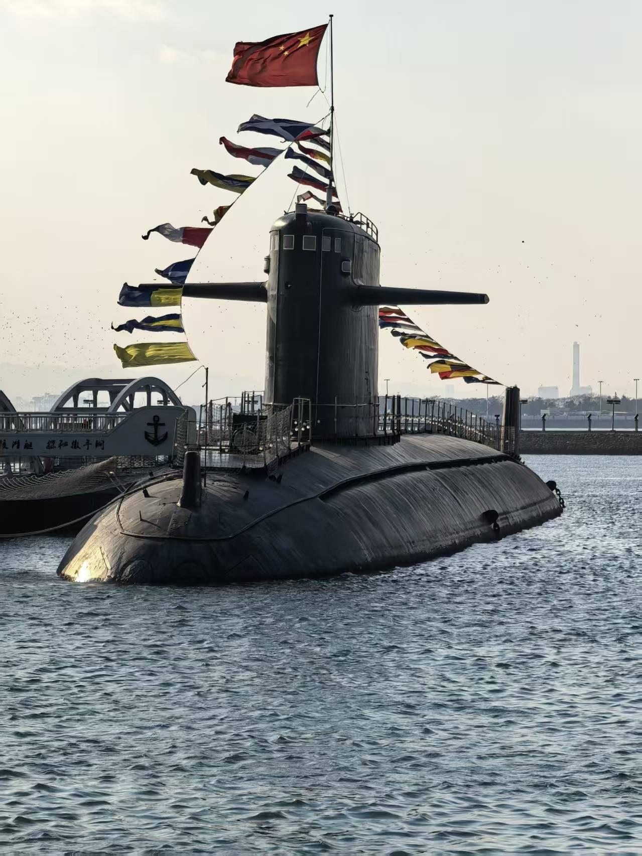 昨天见到了10年未谋面的车位邻居的真容，因为我家车终于被她家车擦了，花了2000