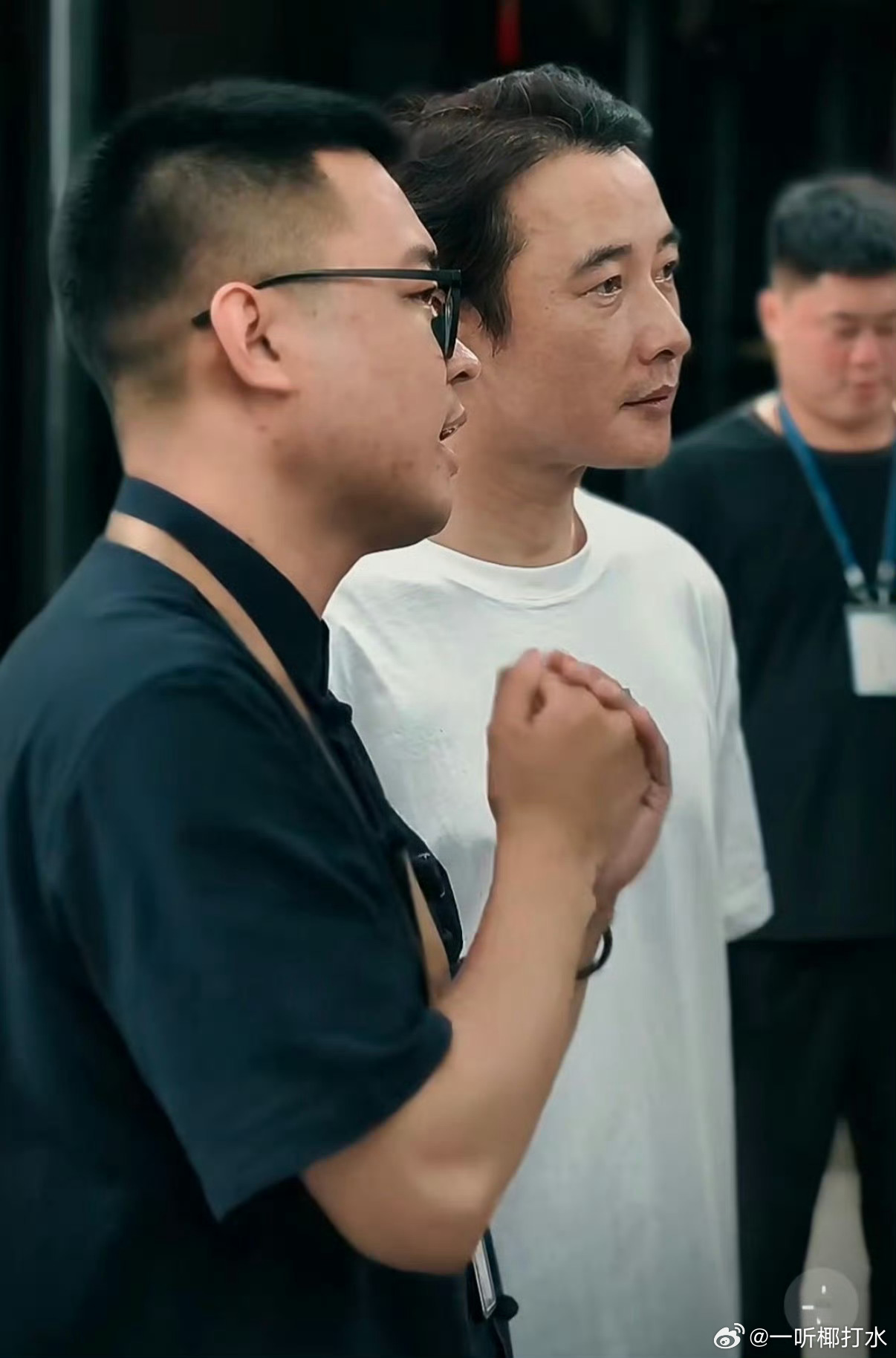 罗晋眼里没光了罗晋这个角度沧桑了许多 可能是天气原因然后没化妆吧 