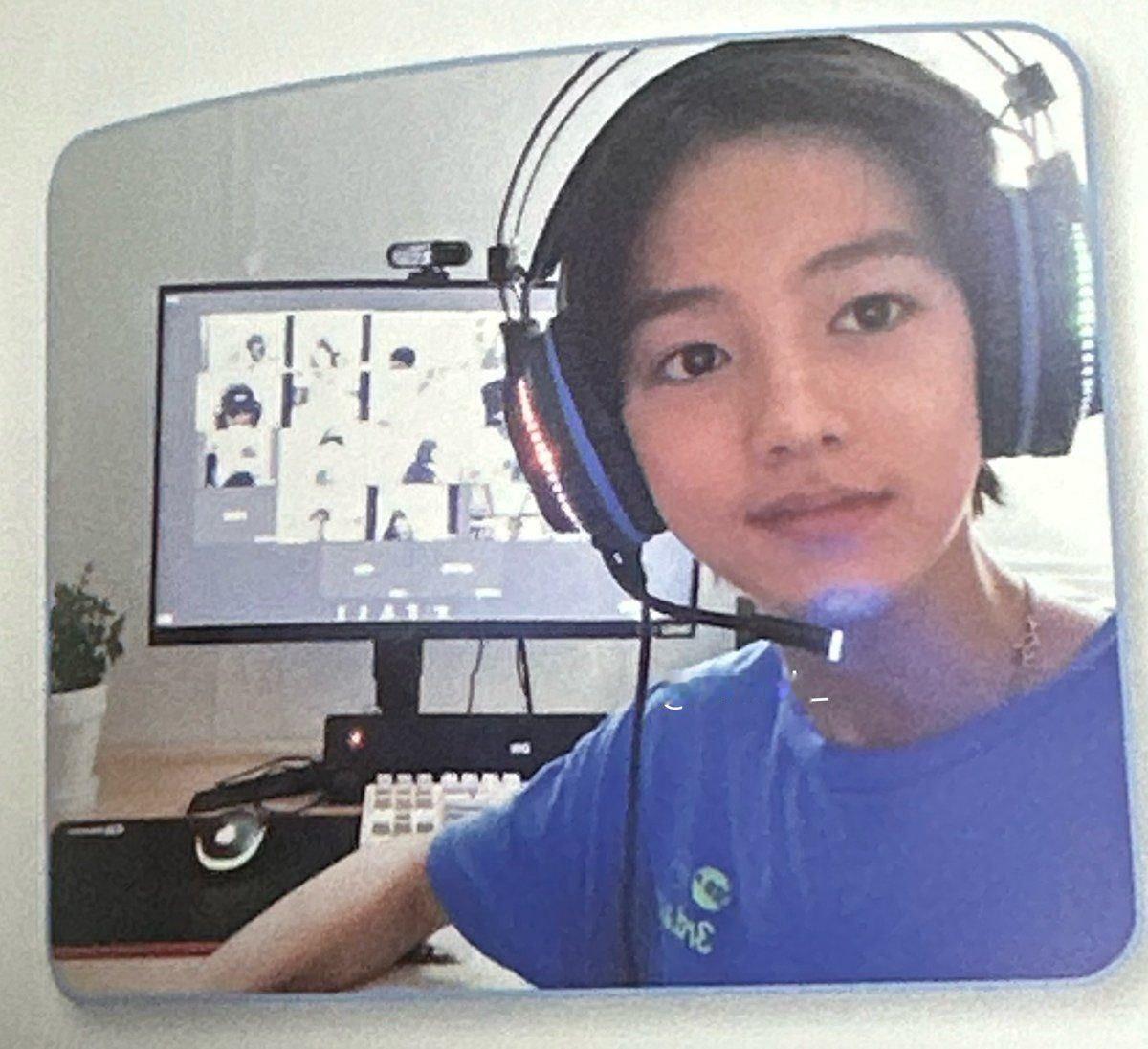 小学、中学到现在完全没有变化帅气的严成玹 
