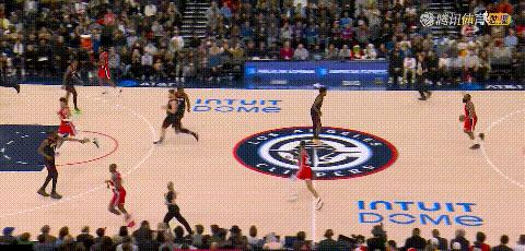 哈登招牌的后撤步，这次撤进了伊森的火锅盛宴。
这不是一次偶然的封盖。
伊森用这个