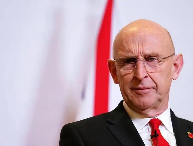 英国防长扬言“协防台湾”，刚说完立刻找补：我就是那么一说

最近英国国防大臣约翰