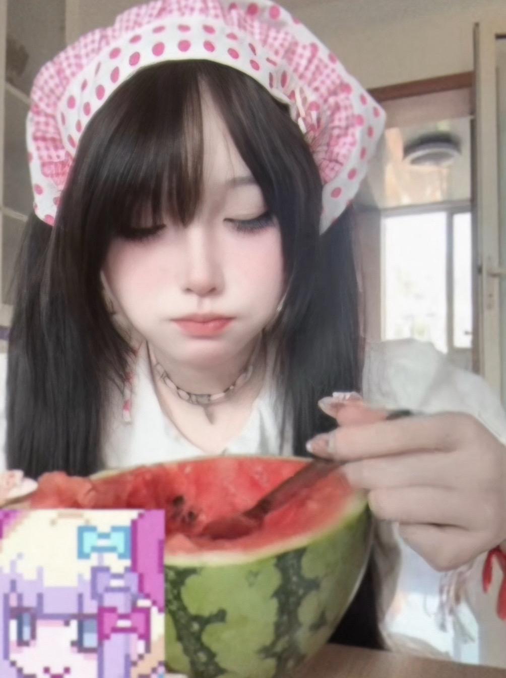 比我萌的有很多，但是比我无理取闹烦人折磨人的还有谁.