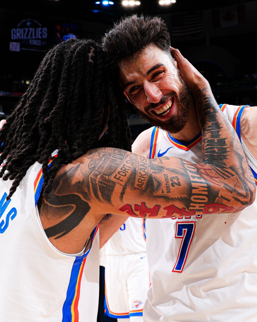 今天是Harry哥生日，祝他生日快乐🥳晚安大伙，晚安雷霆[月亮]雷霆战胜灰熊雷