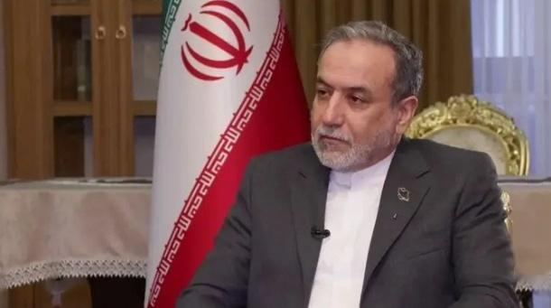 伊朗称若遭攻击将作出强硬有力的回应当地时间31日，伊朗外长阿拉格齐表示，伊朗当前